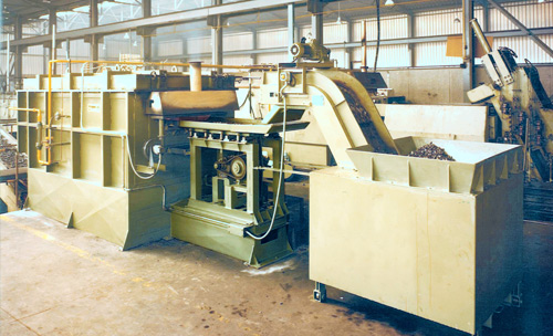 Continuous quench furnace for screws